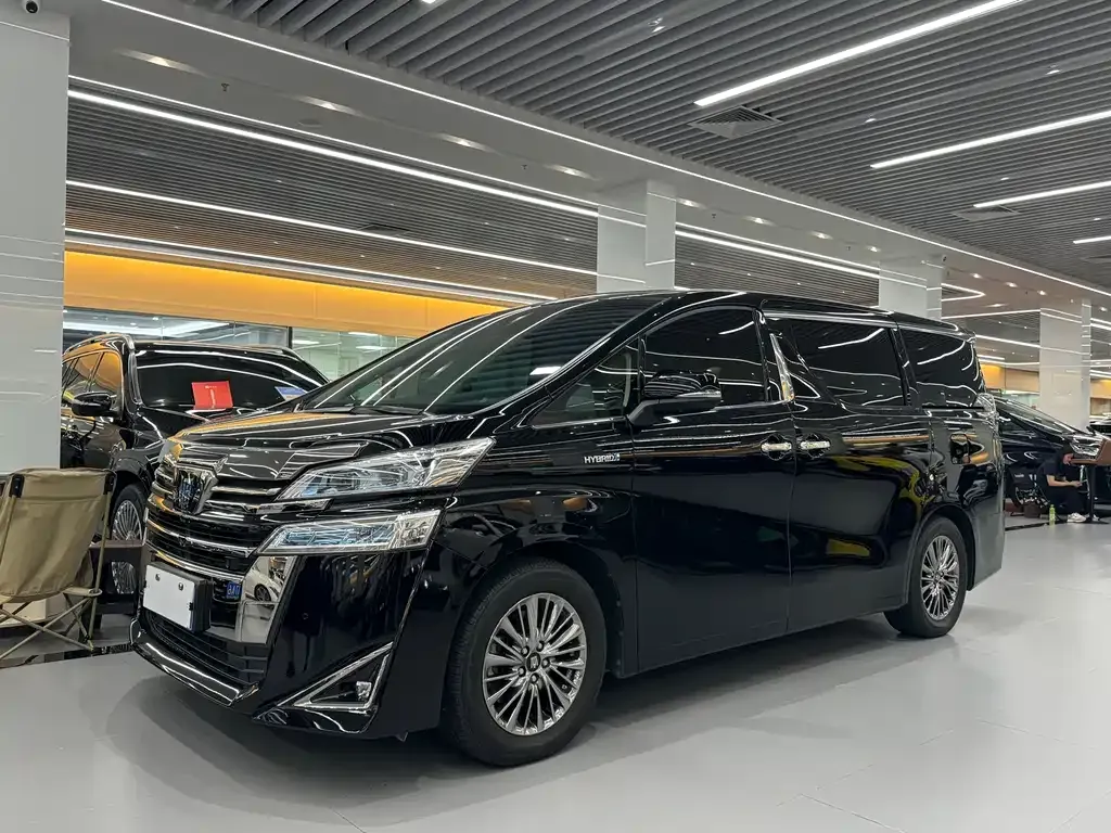 Toyota Vellfire 2022 из CN, фото 1