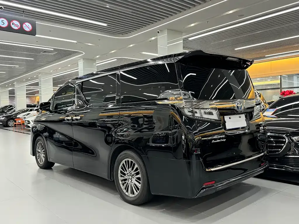 Toyota Vellfire 2022 из CN, фото 3