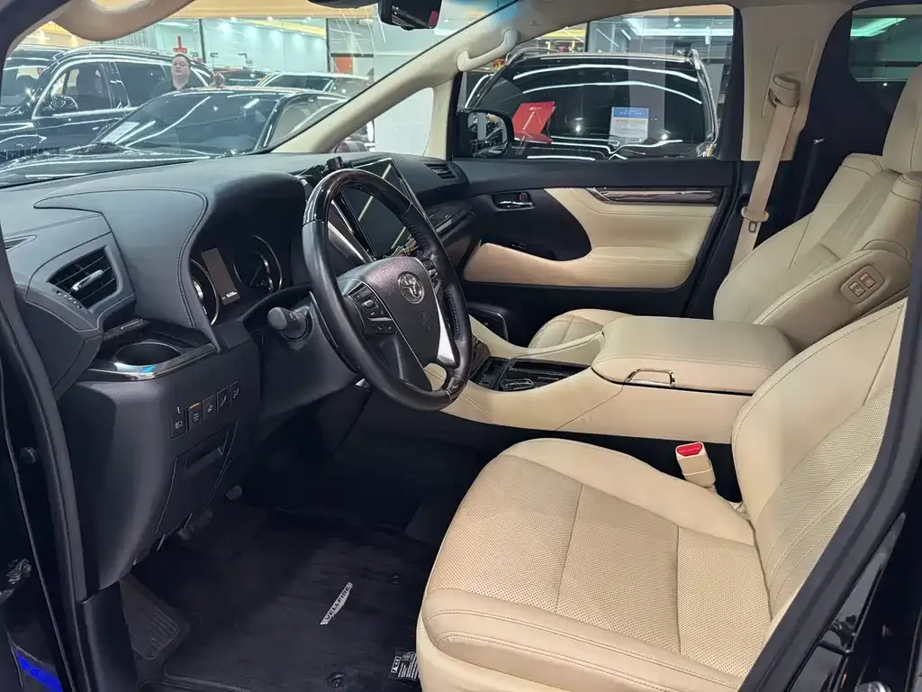 Toyota Vellfire 2022 из CN, фото 6