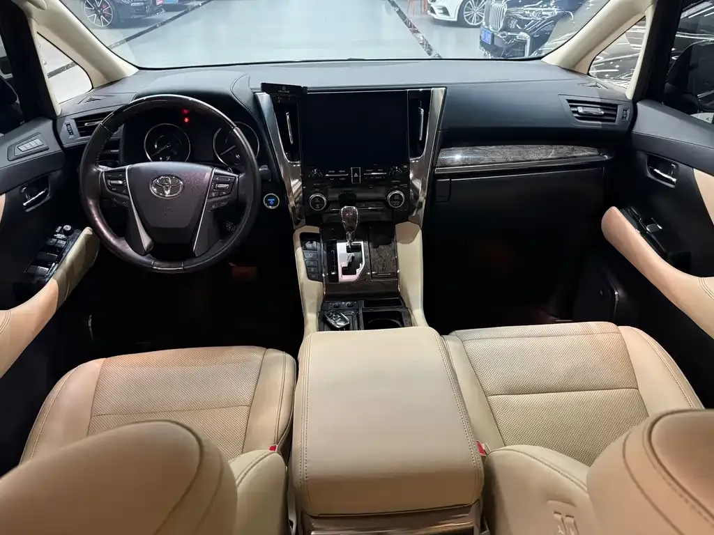 Toyota Vellfire 2022 из CN, фото 7