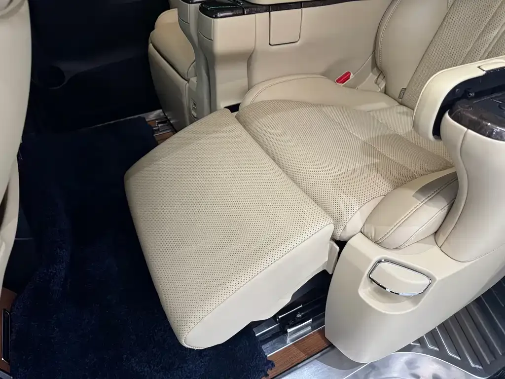 Toyota Vellfire 2022 из CN, фото 9