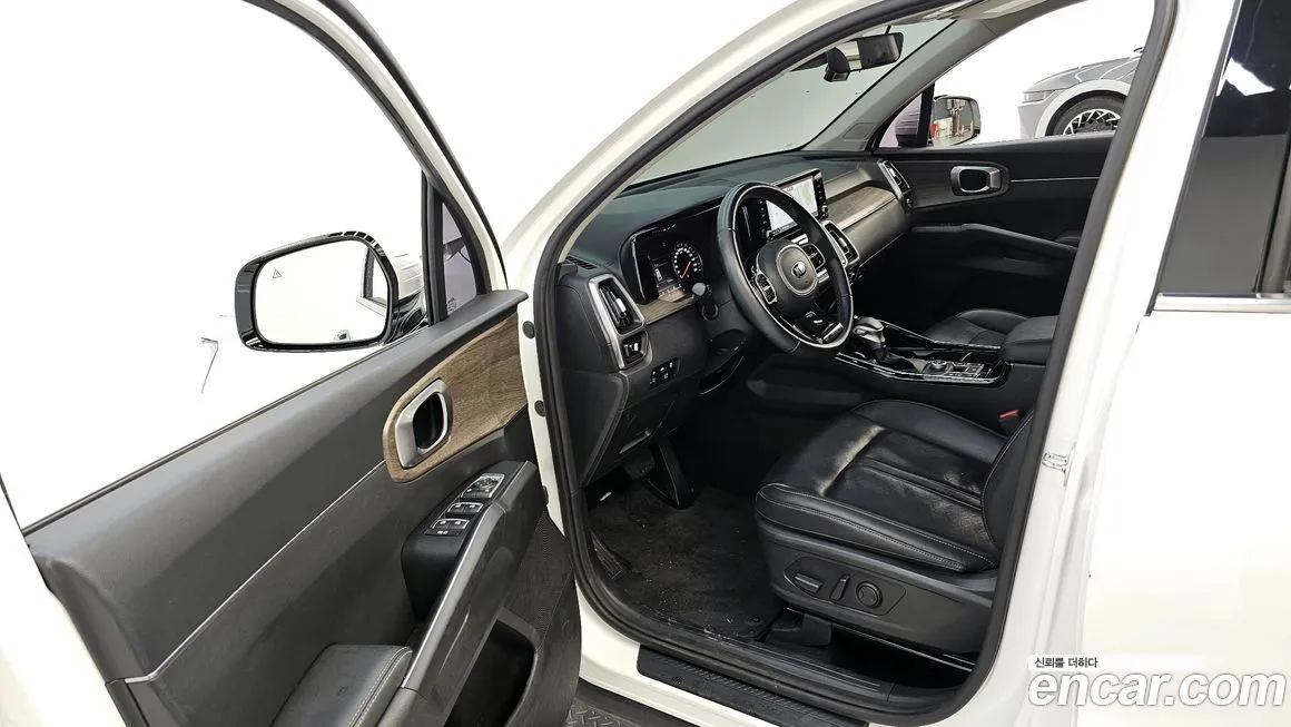 Kia Sorento — фото 10