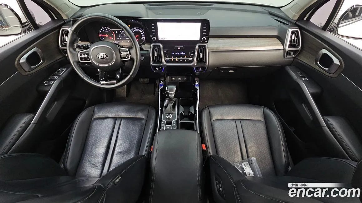 Kia Sorento — фото 7