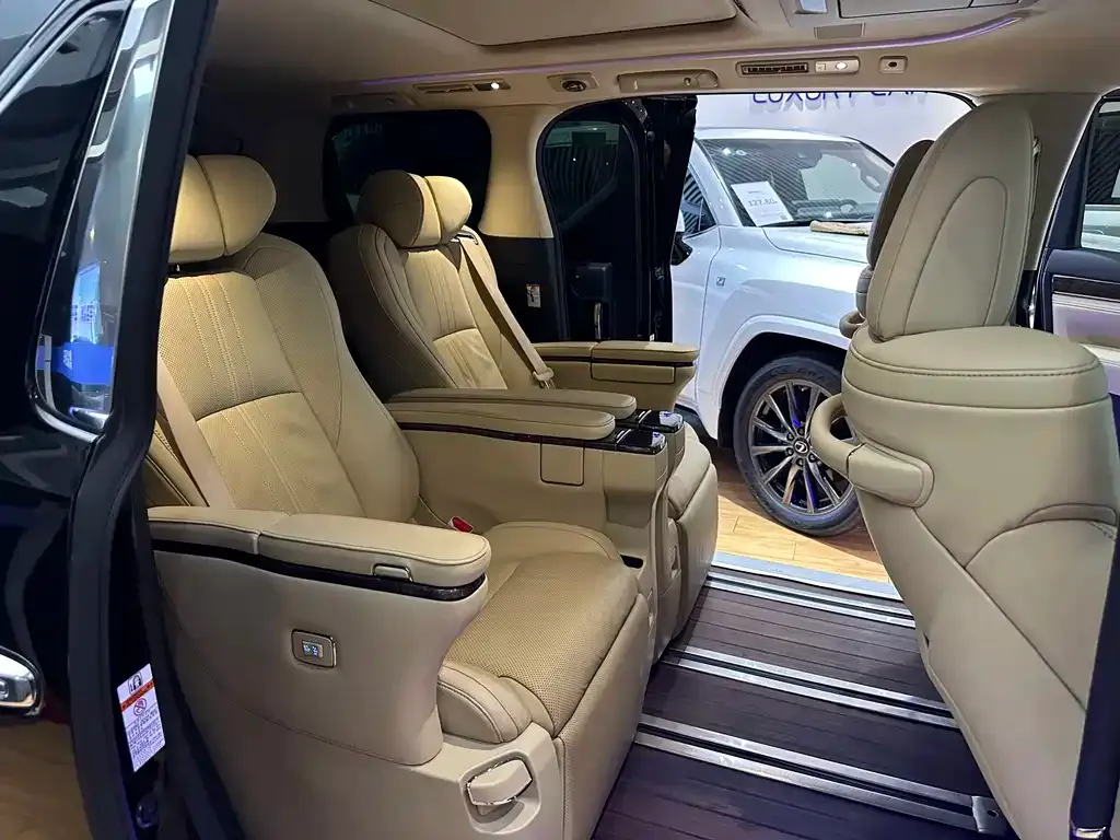 Toyota Vellfire 2022 из CN, фото 6