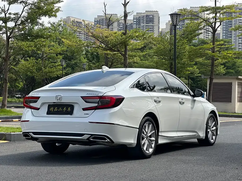 Honda Accord — фото 6