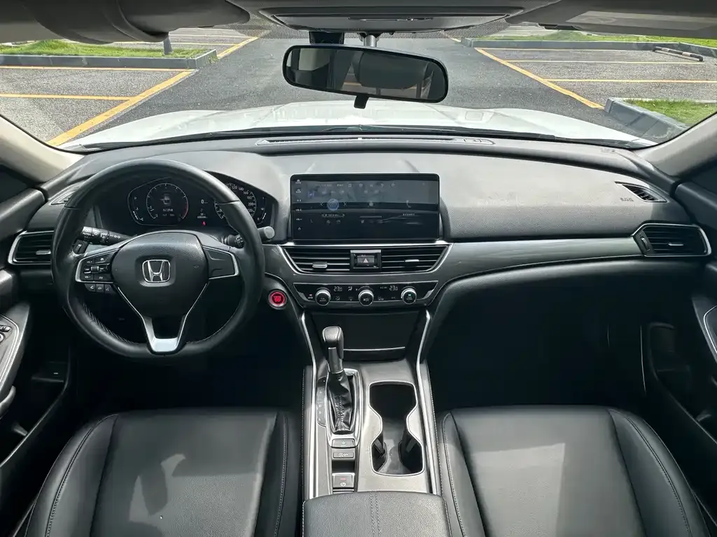 Honda Accord — фото 9