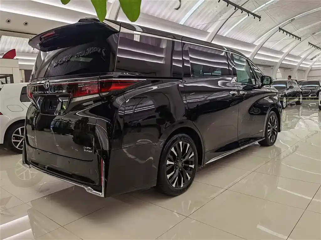 Toyota Vellfire 2024 из CN, фото 4