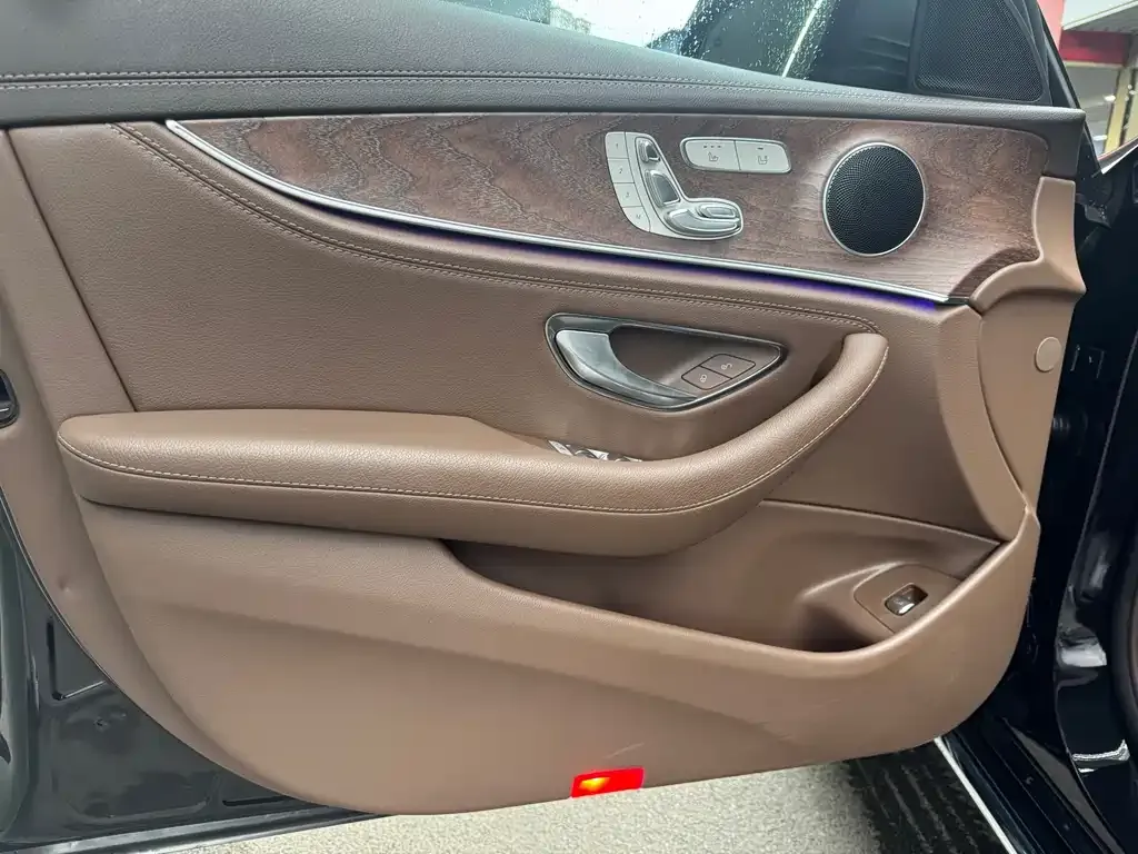 Mercedes-Benz E-Class 2022 из CN, фото 7