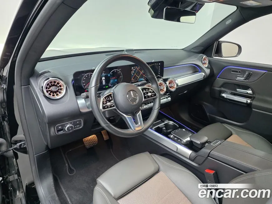 Mercedes-Benz EQB — фото 10