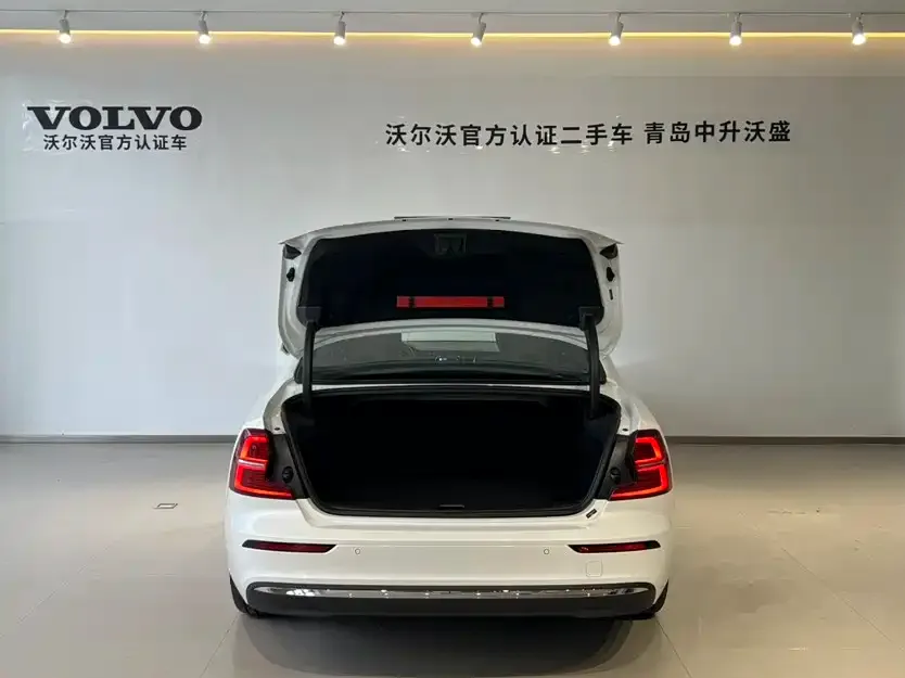 Volvo S60 — фото 6