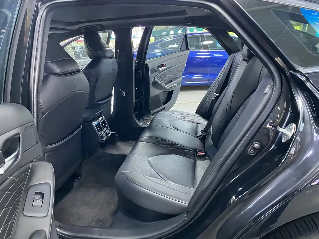 Toyota Avalon 2022 из CN, фото 10