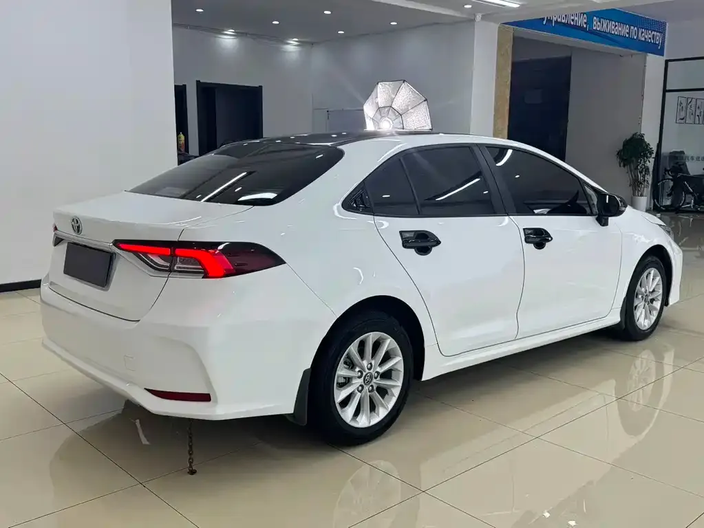 Toyota Corolla 2021 из CN, фото 6