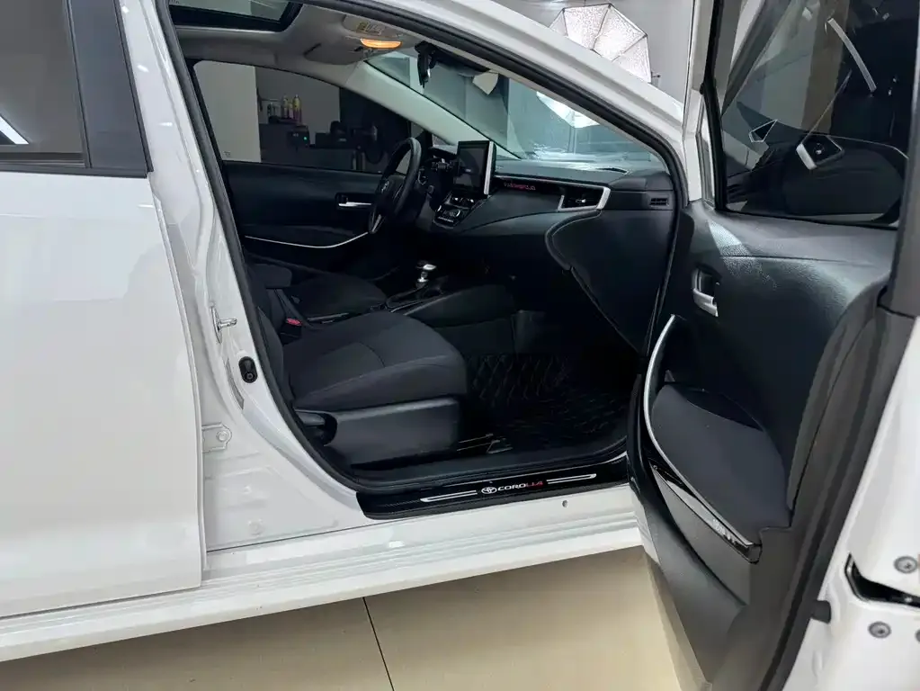 Toyota Corolla 2021 из CN, фото 9