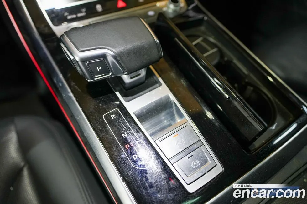 Audi Q7 2021 из KR, фото 9