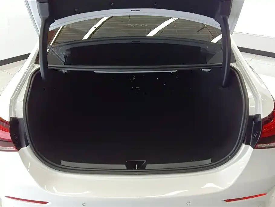 Mercedes-Benz A-Class 2023 из CN, фото 4