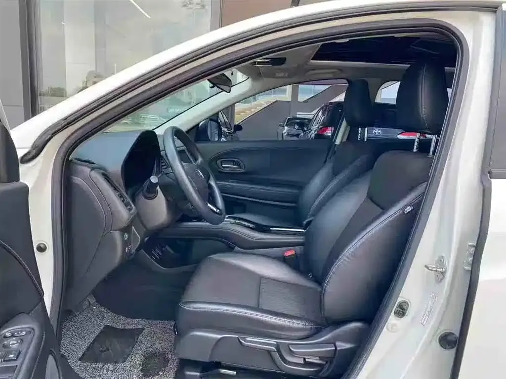 Honda Vezel 2021 из CN, фото 8