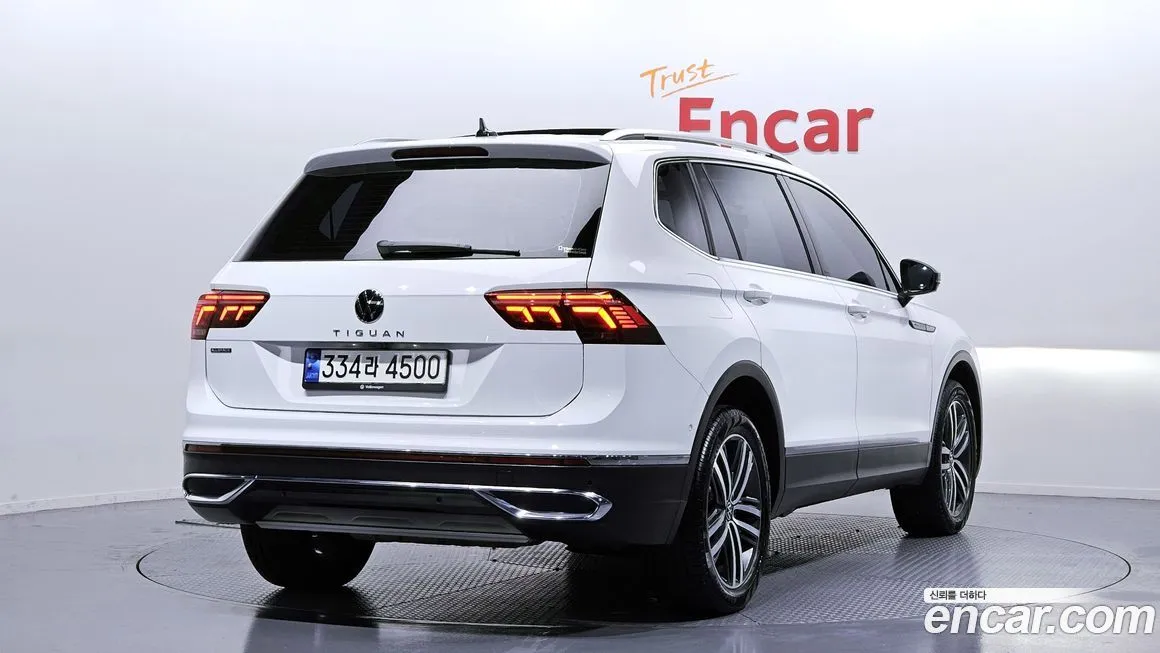 Volkswagen Tiguan — фото 2