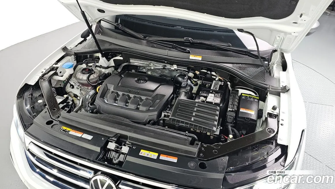 Volkswagen Tiguan — фото 6