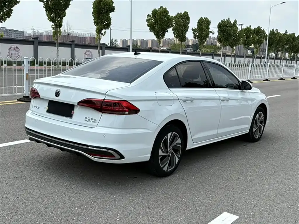 Volkswagen Bora 2023 из CN, фото 10