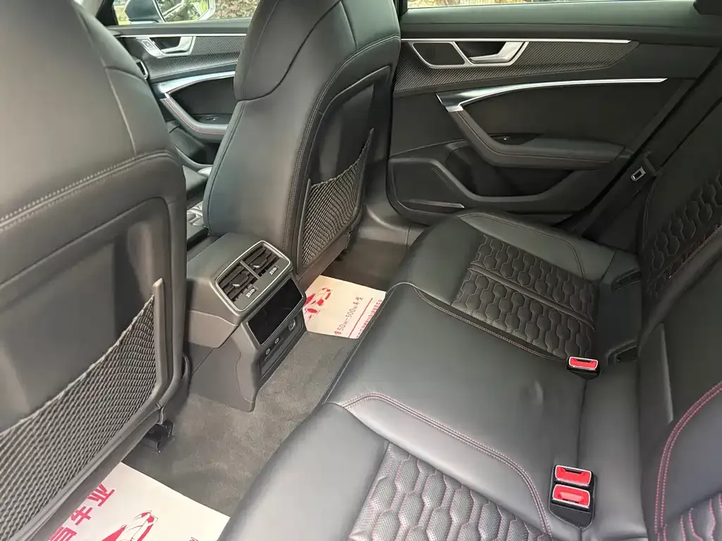 Audi RS 6 2021 из CN, фото 9