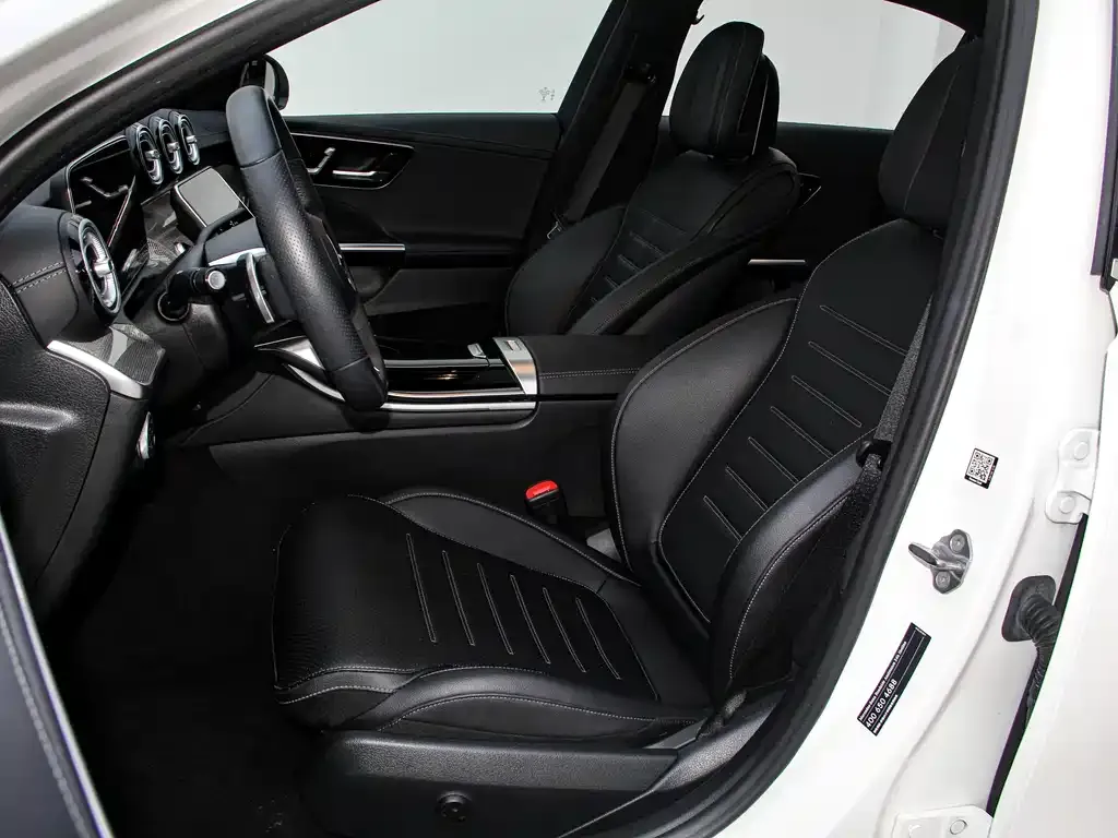 [object Object] C-Class 2022 из CN, фото 4