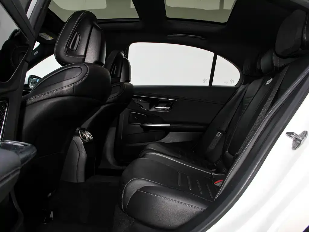 [object Object] C-Class 2022 из CN, фото 9