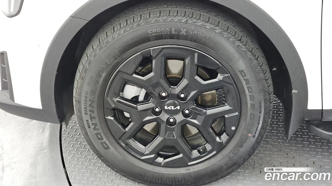 Kia Sorento — фото 5
