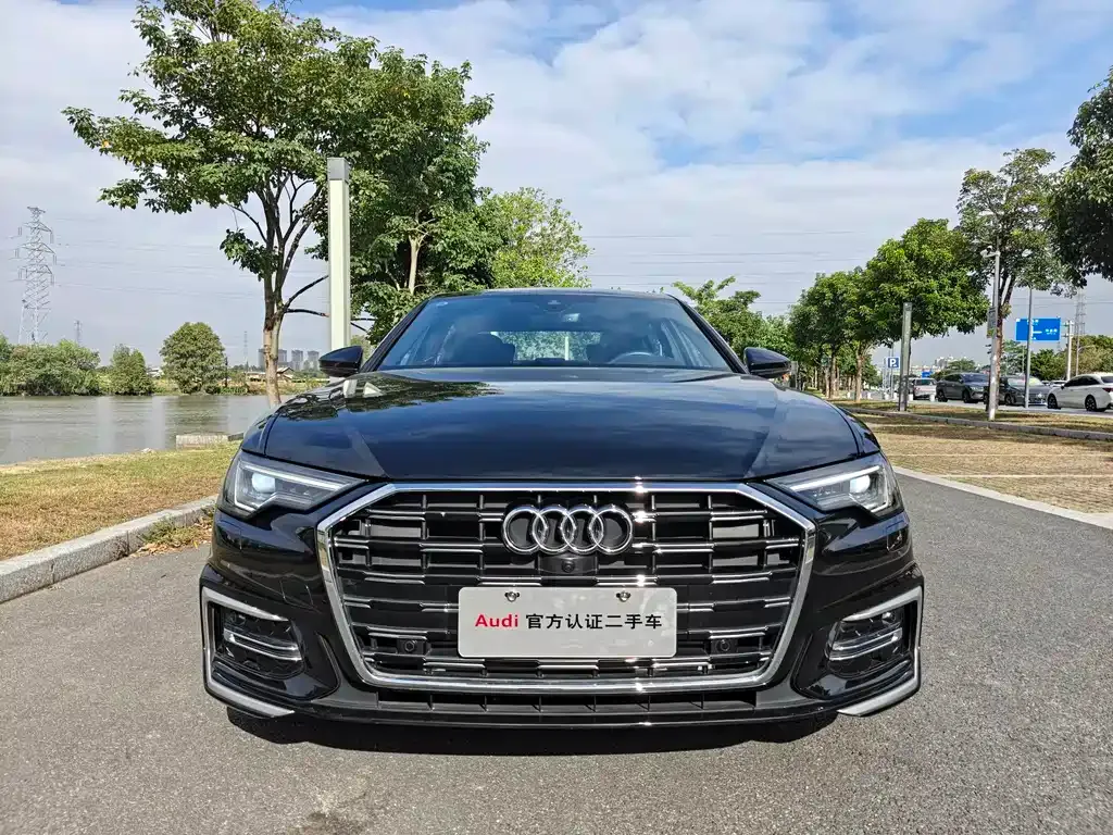 Audi A6L — фото 2