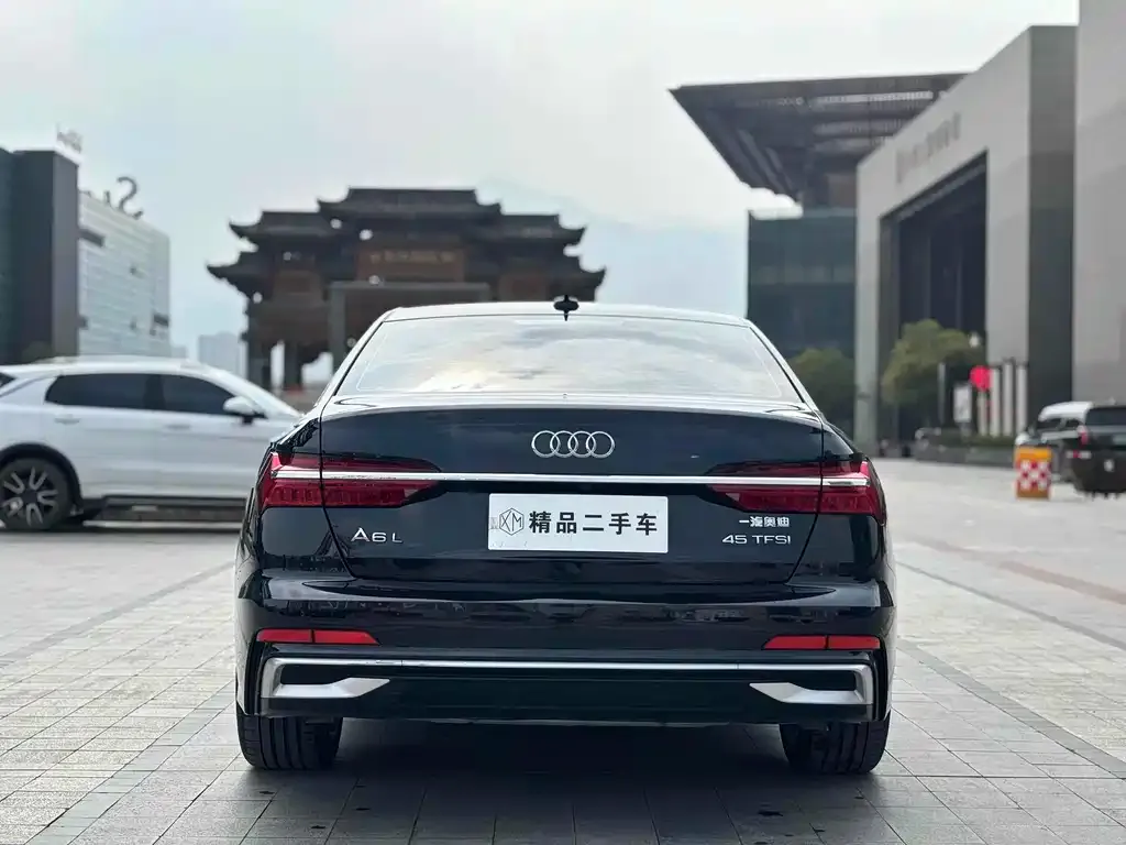 Audi A6L — фото 8