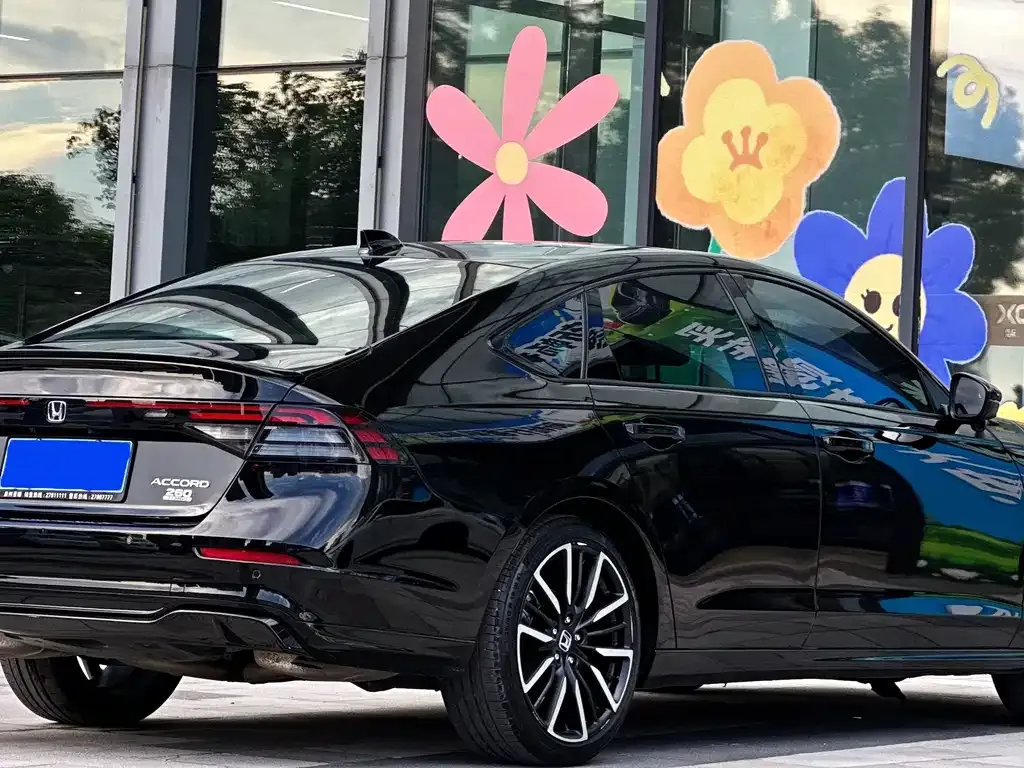 Honda Accord — фото 9