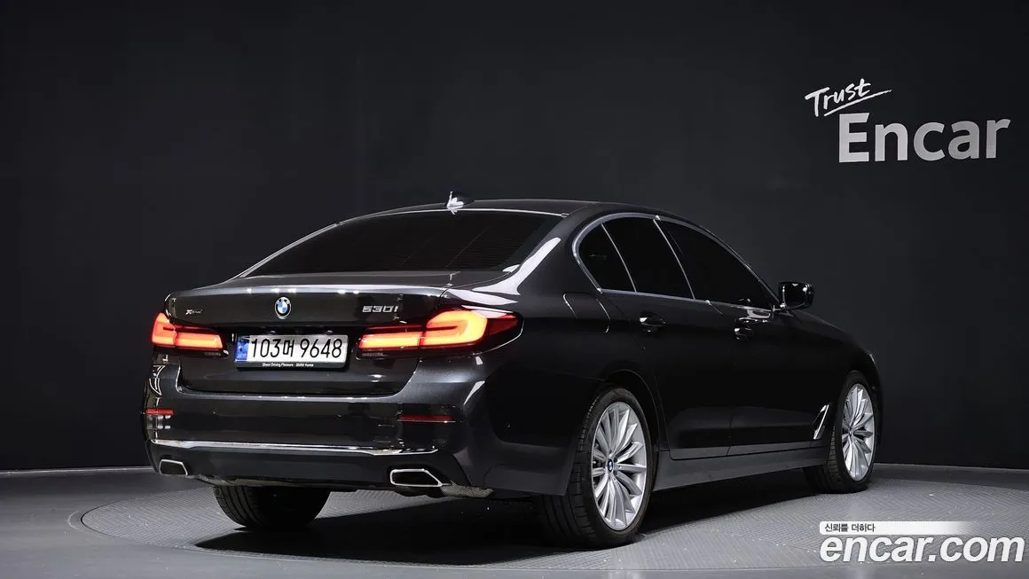 BMW 5-Series 2023 из KR, фото 2