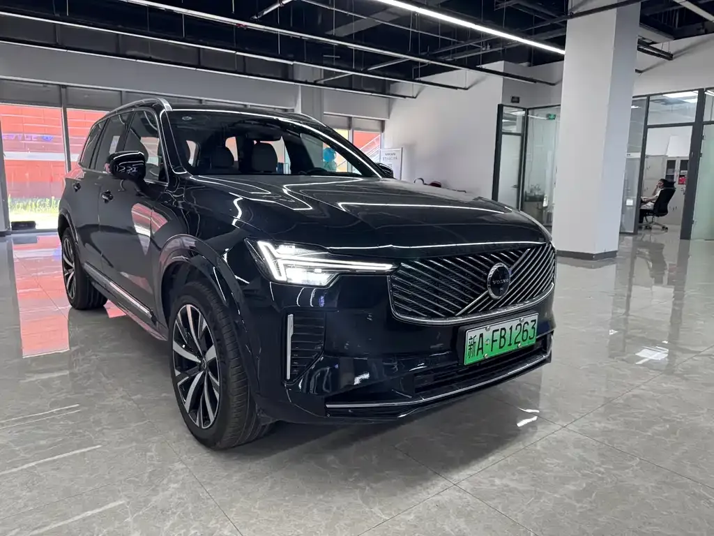 Volvo XC90 PHEV 2025 из CN, фото 3