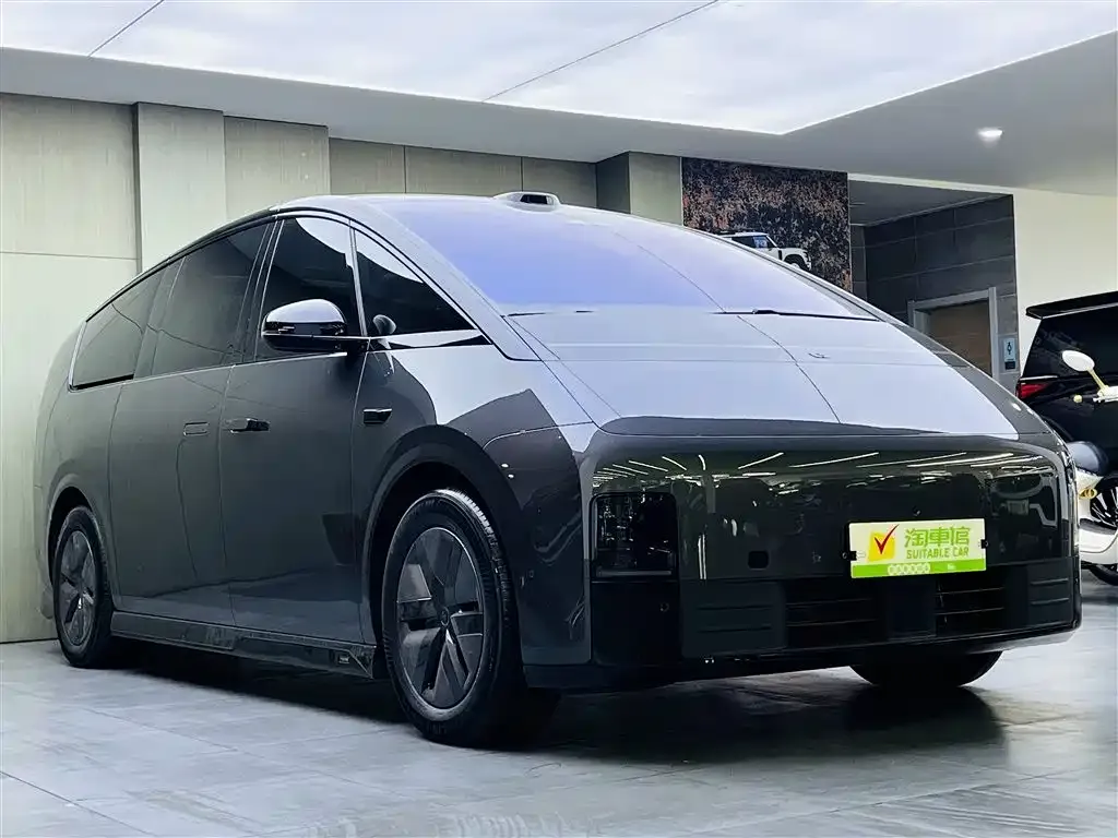 Li Auto MEGA — фото 3