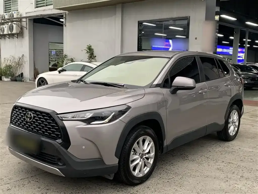 Toyota Corolla Cross — фото 1