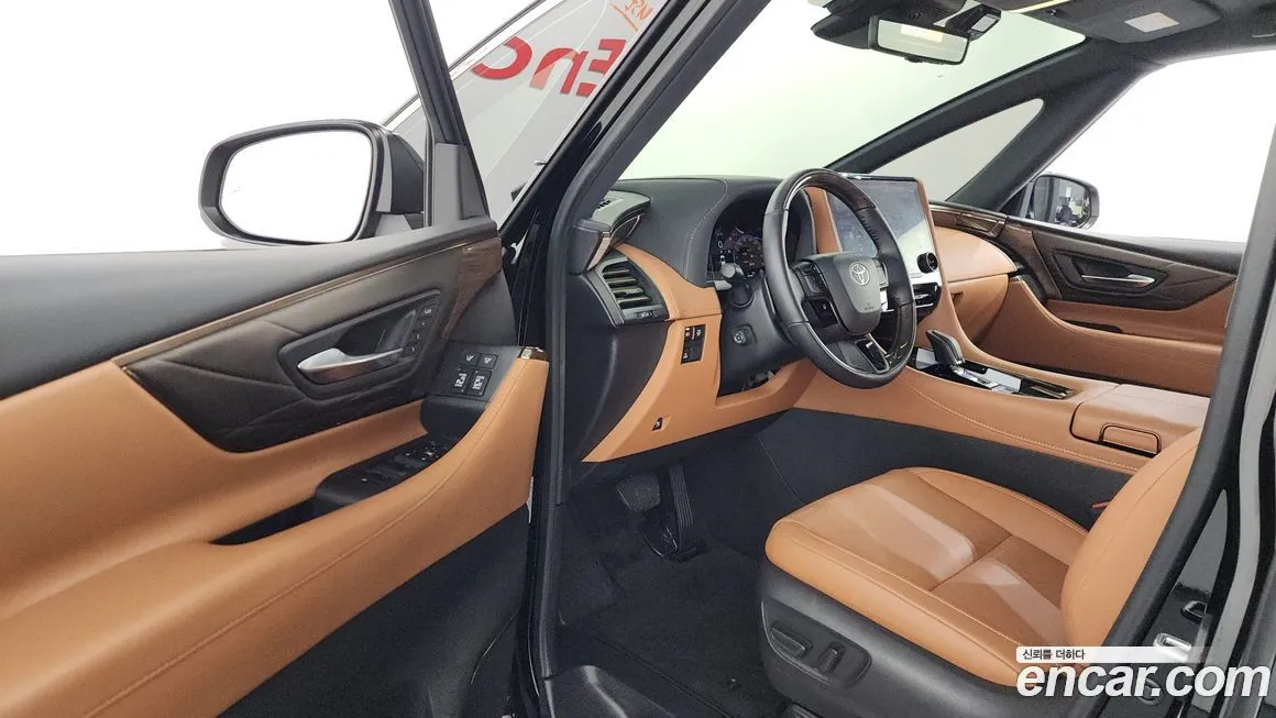 Toyota Alphard — фото 10