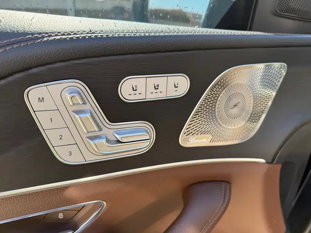 Mercedes-Benz GLS — фото 10