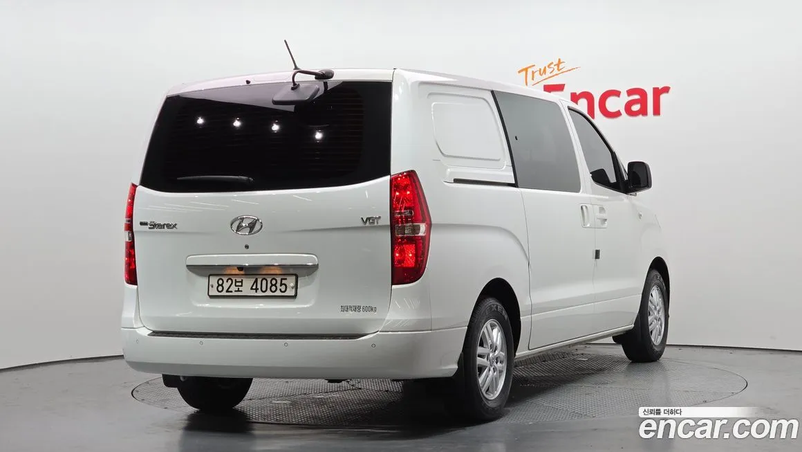Hyundai Starex — фото 2