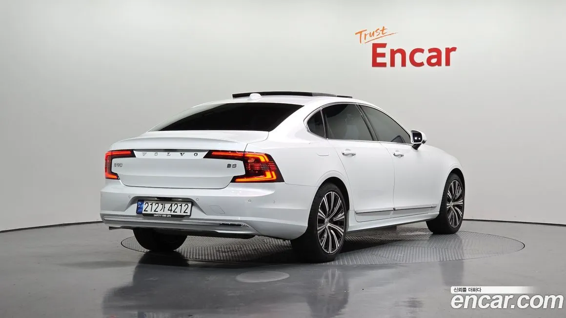 Volvo S90 2023 из KR, фото 2
