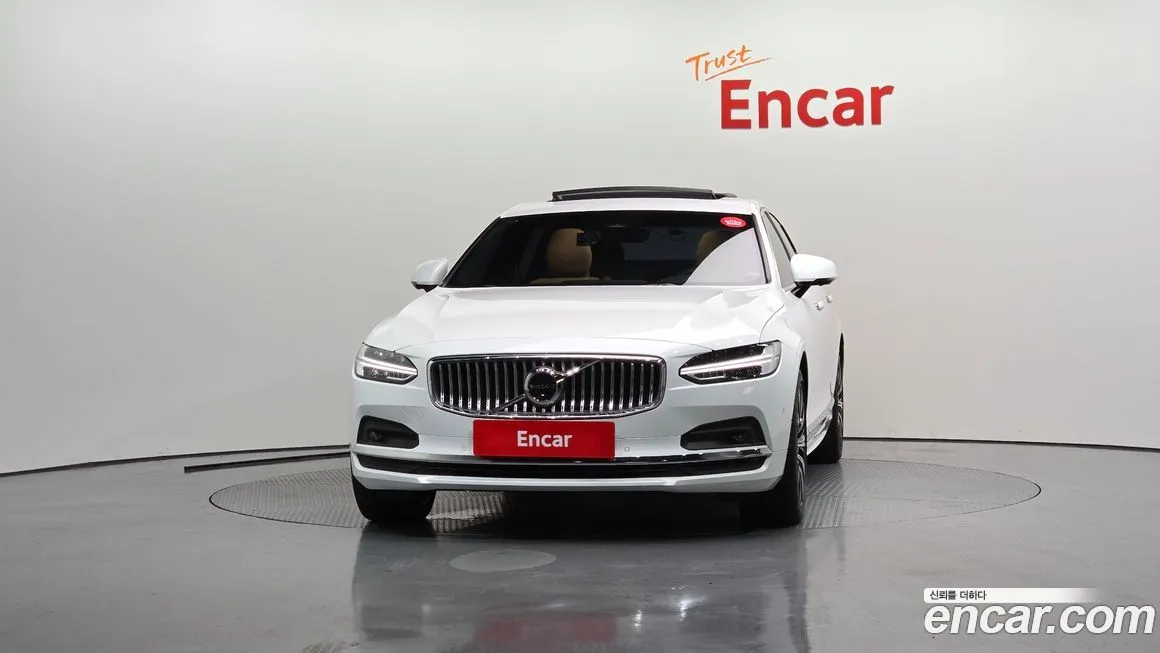 Volvo S90 2023 из KR, фото 3