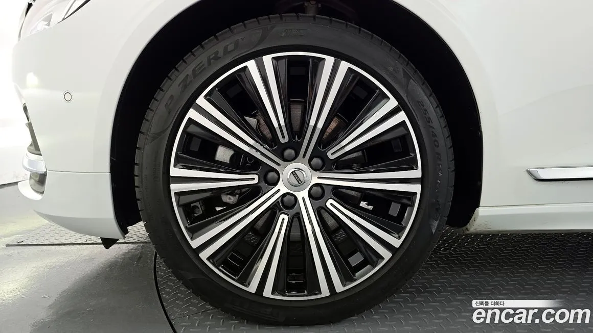 Volvo S90 2023 из KR, фото 5