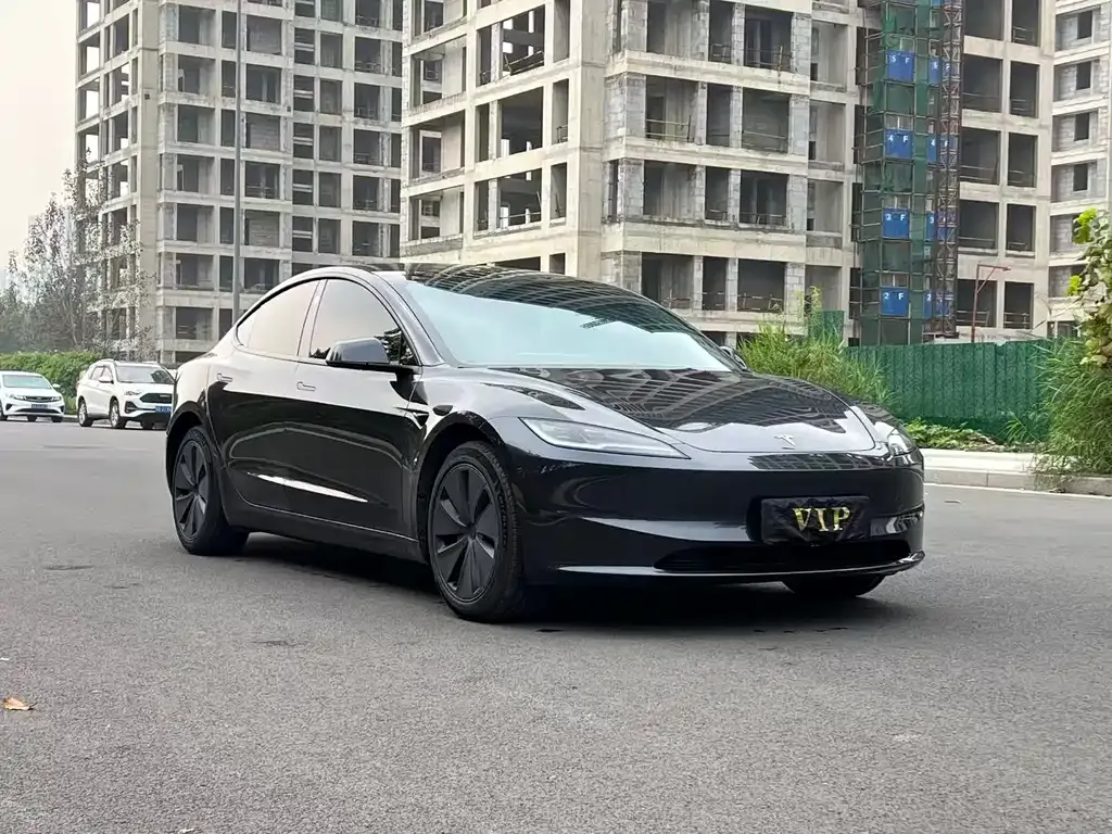 Tesla Model 3 — фото 3