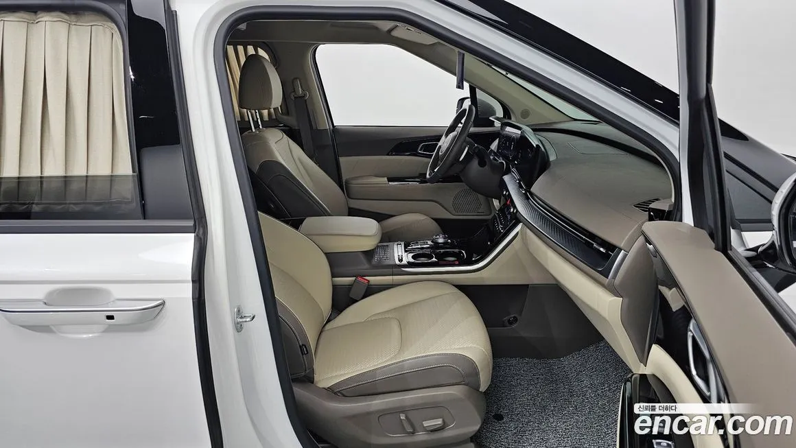 Kia Carnival — фото 10