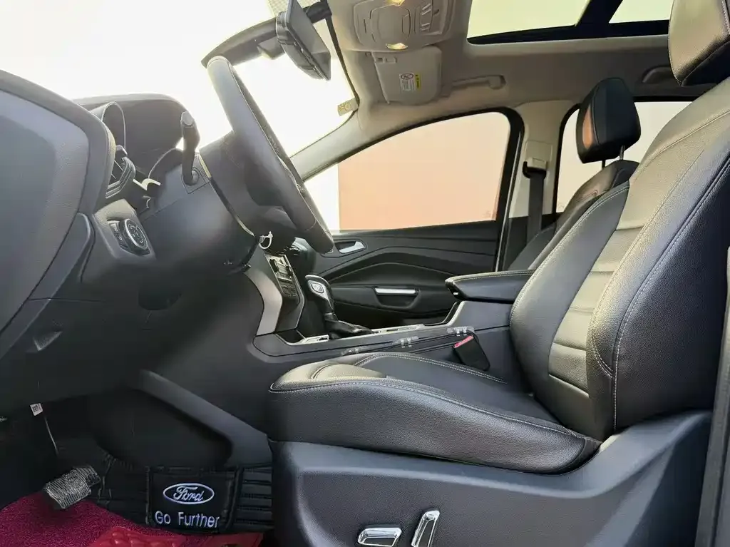 Ford Kuga 2021 из CN, фото 4