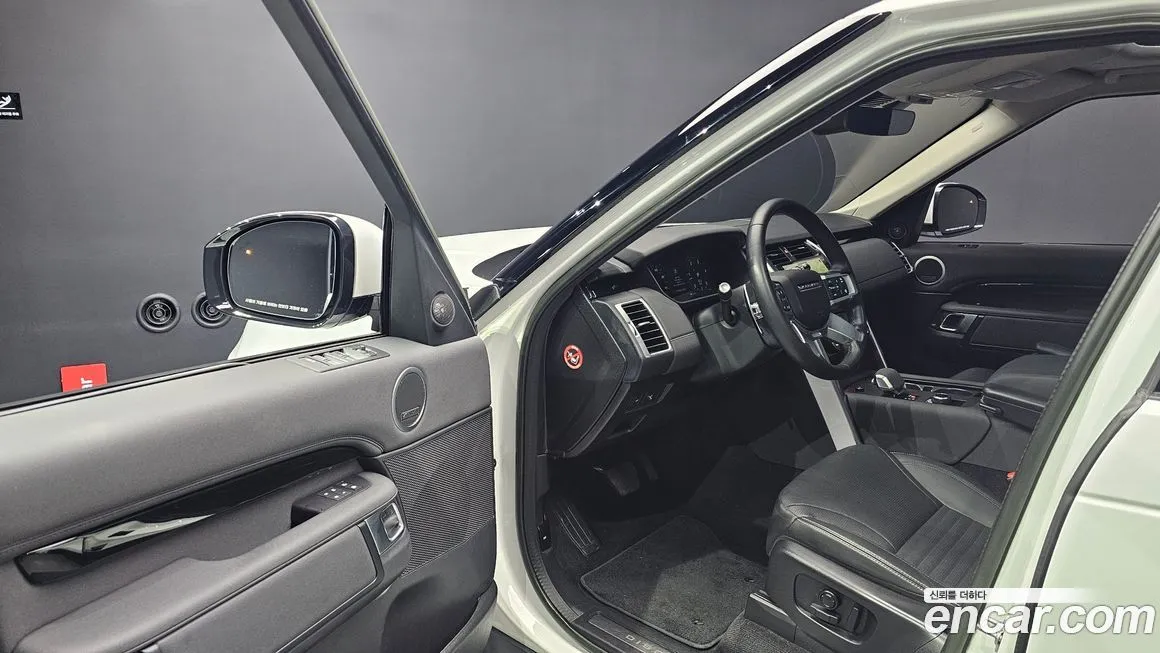 Land Rover Discovery 2023 из KR, фото 10