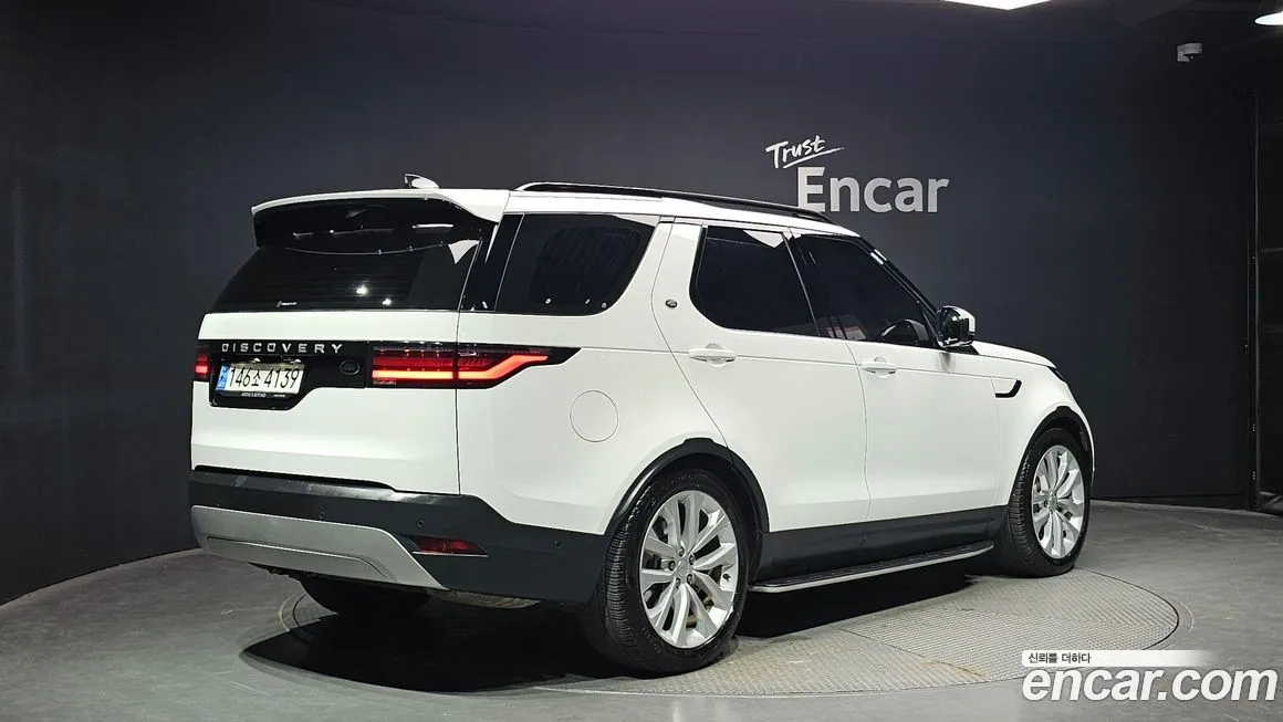 Land Rover Discovery 2023 из KR, фото 2