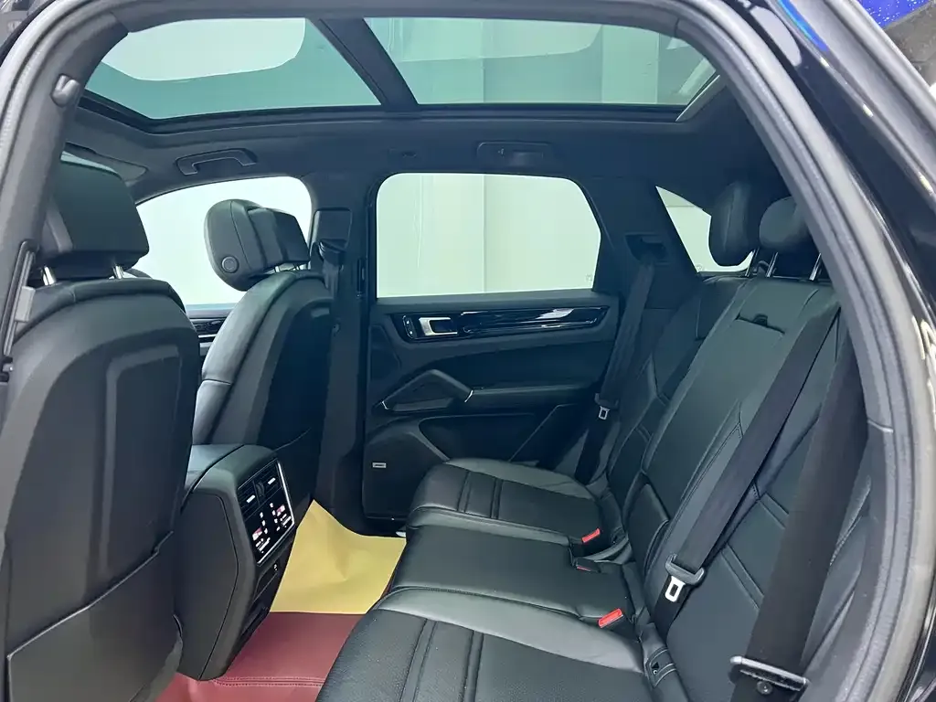 Porsche Cayenne Hybrid — фото 10