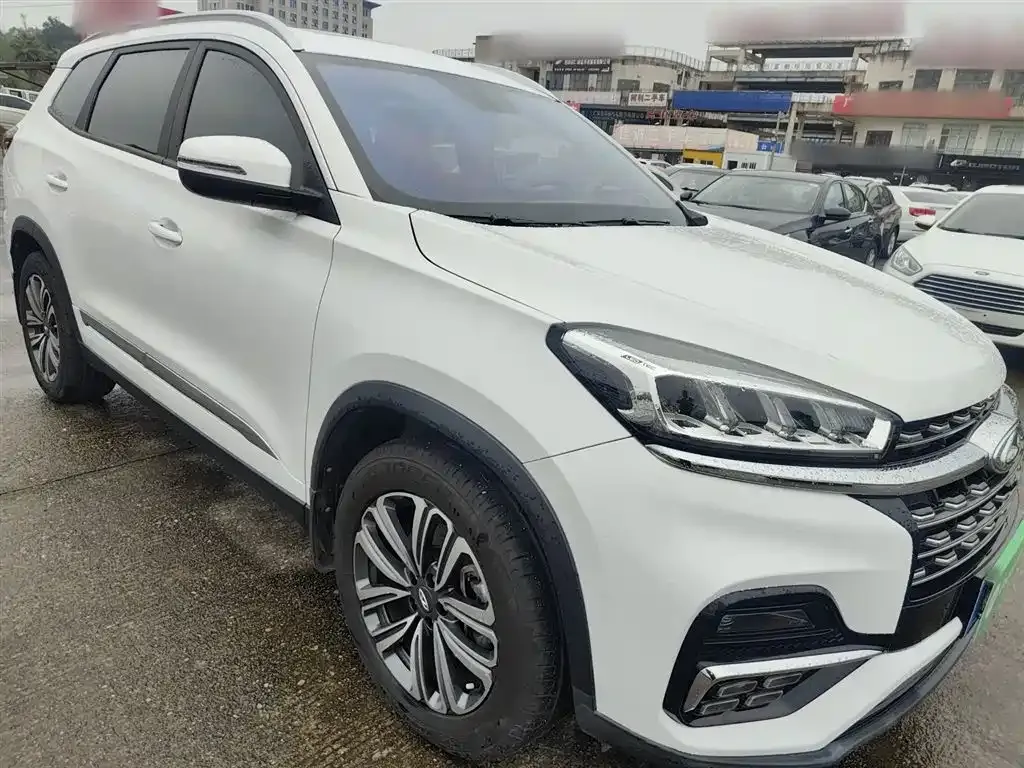 Chery Tiggo 8 — фото 4