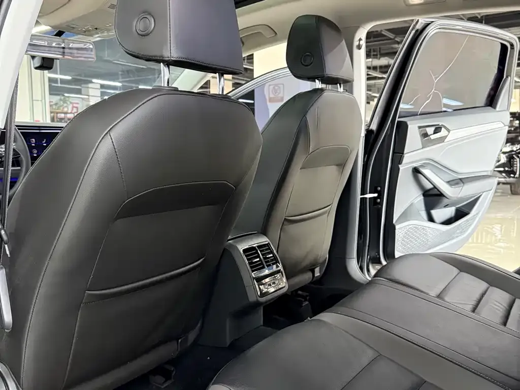 Volkswagen Sagitar 2022 из CN, фото 9