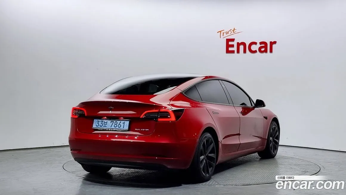 Tesla Model 3 — фото 2