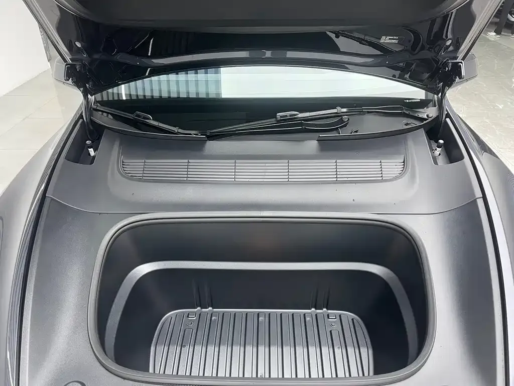 Tesla Model Y 2025 из CN, фото 9